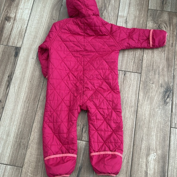 Patagonia Puffer Bunting with cuffs.  2T - Picture 4 of 6